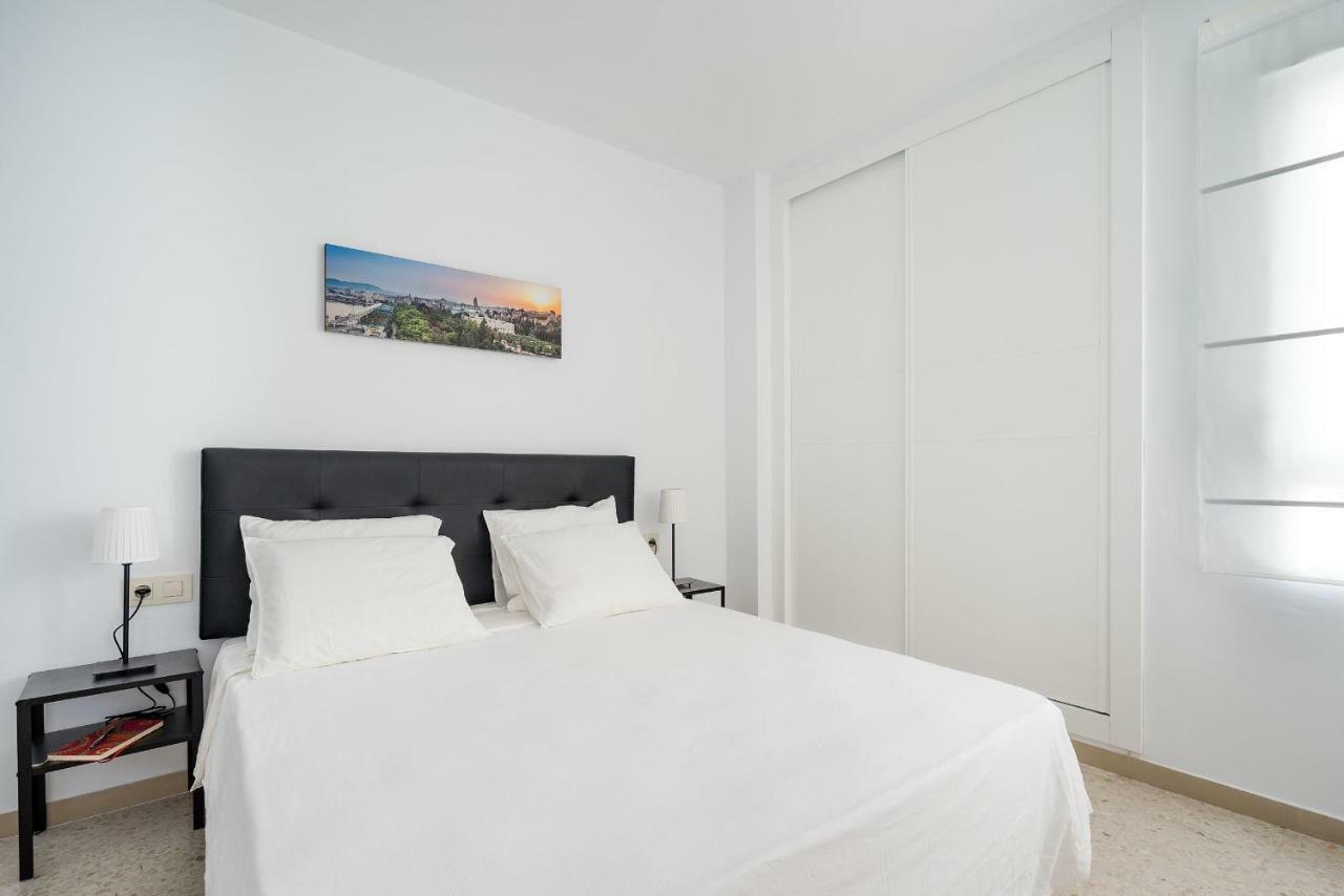 Arcos Beach Infostays - Free Parking Malaga Exterior photo