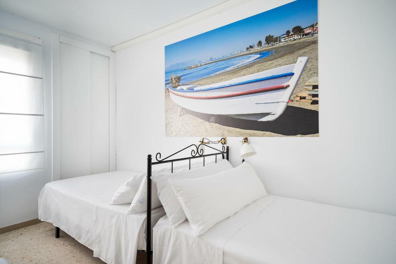 Arcos Beach Infostays - Free Parking Malaga Exterior photo