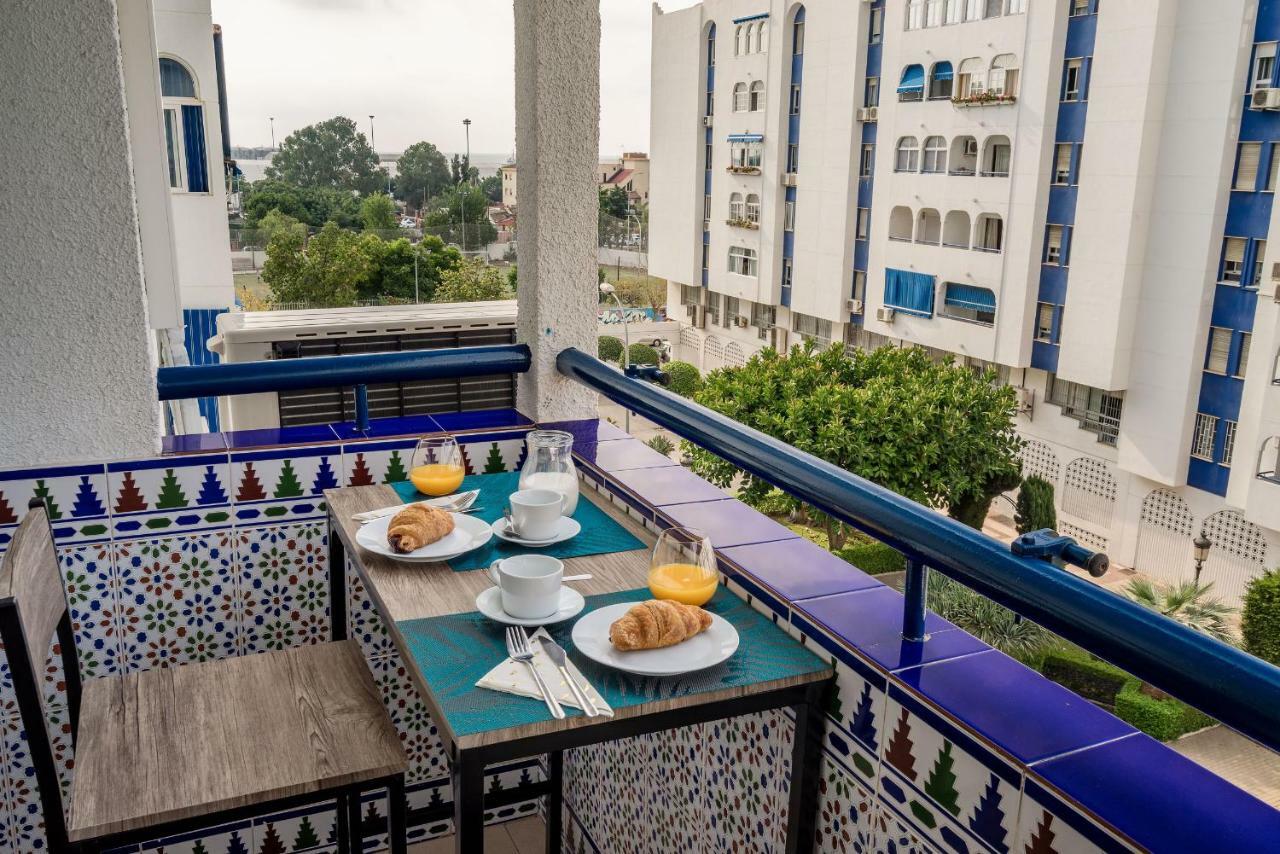 Arcos Beach Infostays - Free Parking Malaga Exterior photo